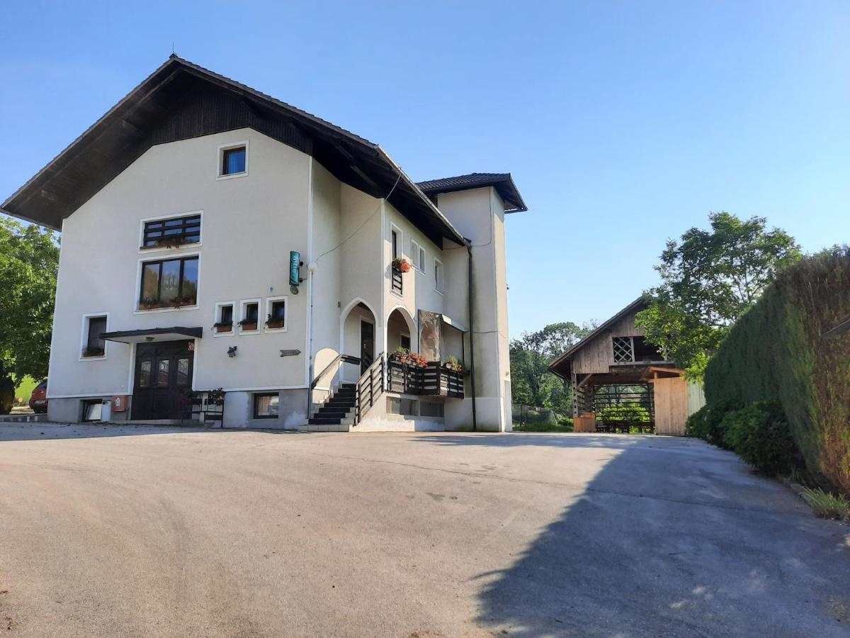 Villa Tourist Farm Lavric Vodice Esterno foto